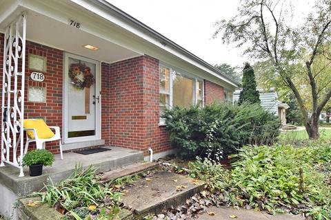718 Cadillac Dr, Wheaton, IL 60187 photo 2