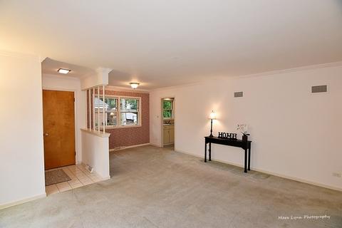 718 Cadillac Dr, Wheaton, IL 60187 photo 3