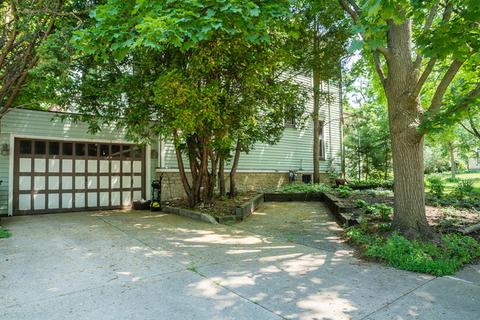 800 N Spring St, Elgin, IL 60120 photo 20