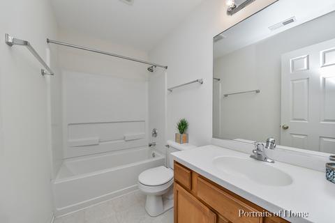 292 Comstock Dr, Elgin, IL 60124 photo 14