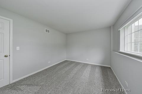 292 Comstock Dr, Elgin, IL 60124 photo 17