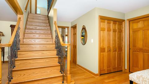 271 E St Charles Rd, Elmhurst, IL 60126 photo 3