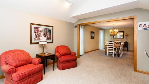 271 E St Charles Rd, Elmhurst, IL 60126 photo 8