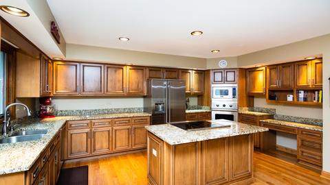 271 E St Charles Rd, Elmhurst, IL 60126 photo 2