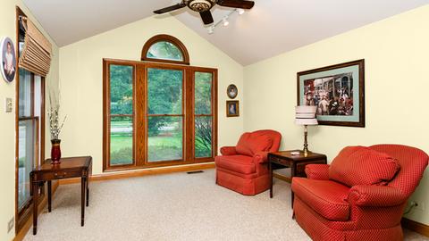 271 E St Charles Rd, Elmhurst, IL 60126 photo 5