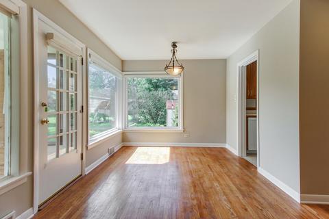 324 Pershing Ave, Wheaton, IL 60189 photo 5