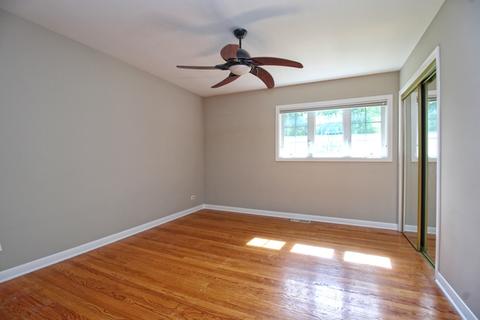 324 Pershing Ave, Wheaton, IL 60189 photo 9