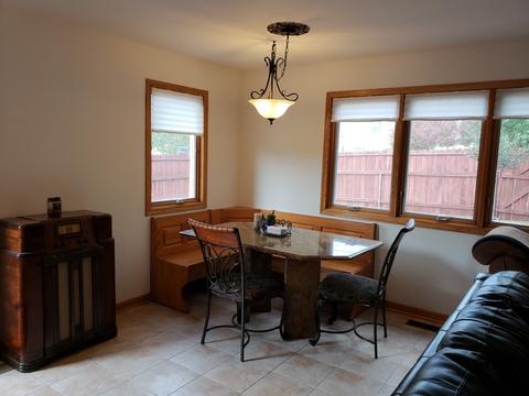 825 E Grant Dr, Des Plaines, IL 60016 photo 13