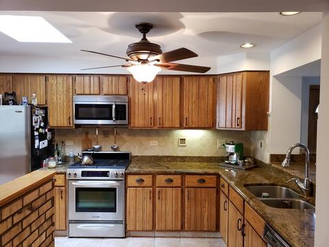 825 E Grant Dr, Des Plaines, IL 60016 photo 9
