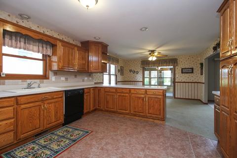 1362 E Cap Cir, Bourbonnais, IL 60914 photo 8