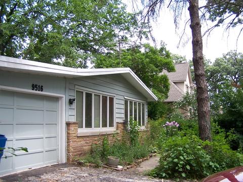 9516 Forest Pl, Des Plaines, IL 60016 photo 2