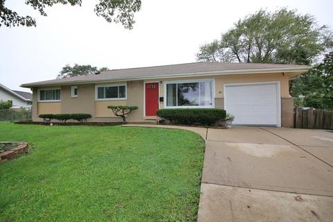 500 Newark Ln, Hoffman Estates, IL 60169 photo 1