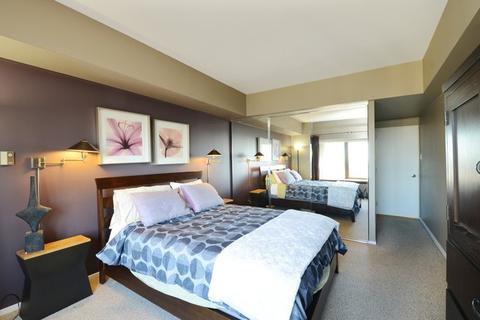 175 E Delaware Pl #5001, Chicago, IL 60611 photo 8