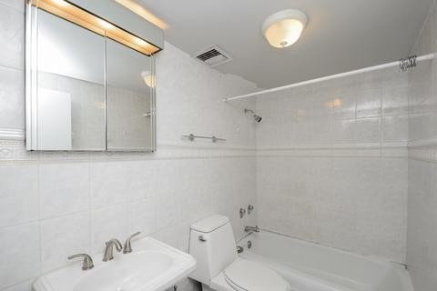 175 E Delaware Pl #5001, Chicago, IL 60611 photo 9