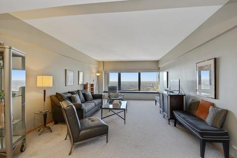 175 E Delaware Pl #5001, Chicago, IL 60611 photo 2