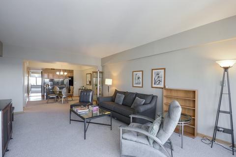 175 E Delaware Pl #5001, Chicago, IL 60611 photo 3