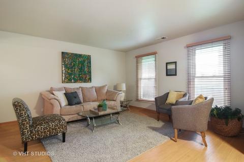 4997 Somerton Dr, Hoffman Estates, IL 60010 photo 2