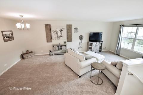 1802 Ruby Dr, Pingree Grove, IL 60140 photo 7