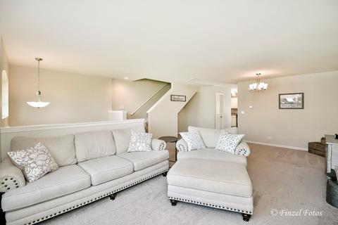 1802 Ruby Dr, Pingree Grove, IL 60140 photo 8