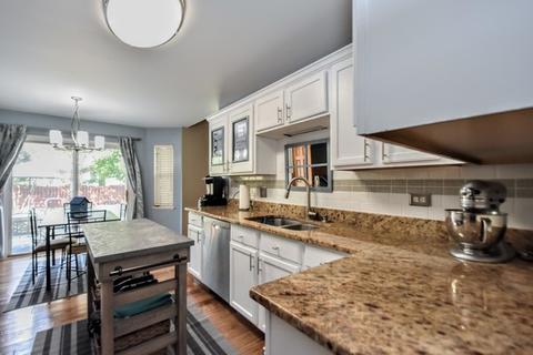 3724 Pebble Crk, Mchenry, IL 60050 photo 9