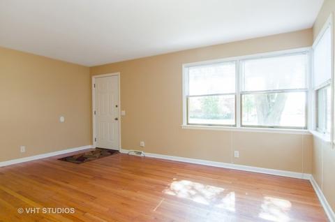 220 E Main St, Cary, IL 60013 photo 3