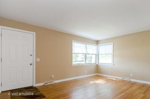 220 E Main St, Cary, IL 60013 photo 2