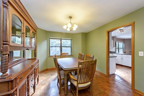 725 Chestnut Ct, Bartlett, IL 60103 photo 9
