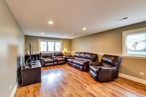 7936 W 79th Pl, Bridgeview, IL 60455 photo 16