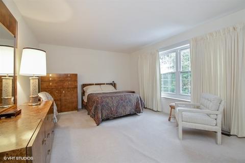 1305 S Highgoal Dr, Wheeling, IL 60090 photo 10