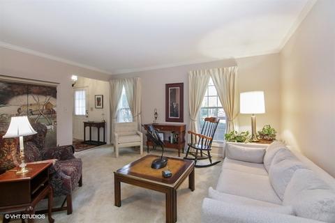 1305 S Highgoal Dr, Wheeling, IL 60090 photo 3