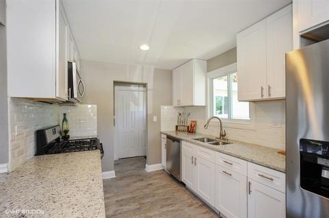 2003 E Tano Ln, Mount Prospect, IL 60056 photo 7