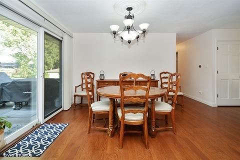 8024 Tennessee Ave, Willowbrook, IL 60527 photo 5