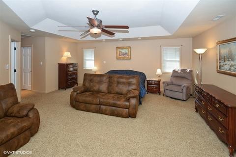 8024 Tennessee Ave, Willowbrook, IL 60527 photo 7
