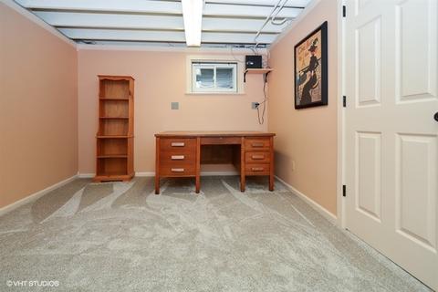 8024 Tennessee Ave, Willowbrook, IL 60527 photo 18
