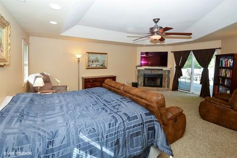 8024 Tennessee Ave, Willowbrook, IL 60527 photo 6