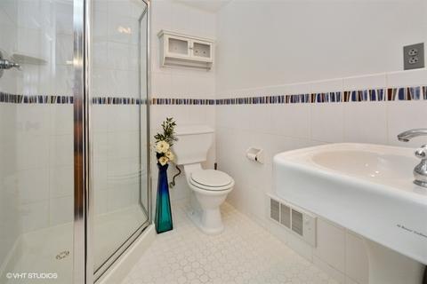 8024 Tennessee Ave, Willowbrook, IL 60527 photo 20