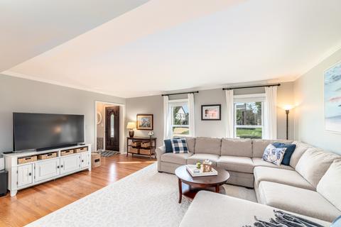 3900 Latour Ct, Hoffman Estates, IL 60192 photo 10