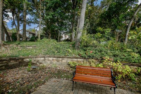1121 Wheaton Oaks Dr, Wheaton, IL 60187 photo 16