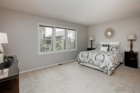 1121 Wheaton Oaks Dr, Wheaton, IL 60187 photo 10