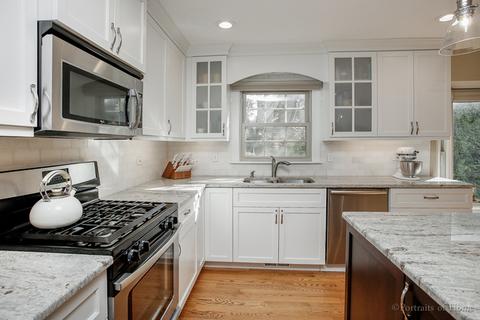 1895 Somerset Ln, Wheaton, IL 60189 photo 3