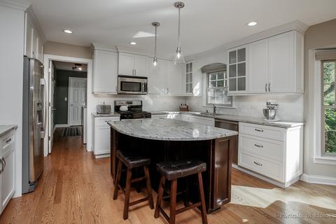 1895 Somerset Ln, Wheaton, IL 60189 photo 4