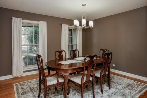 1895 Somerset Ln, Wheaton, IL 60189 photo 10