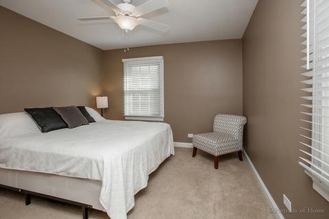 1895 Somerset Ln, Wheaton, IL 60189 photo 18