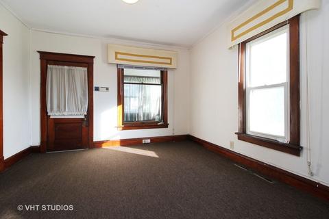 735 N Evergreen Ave, Kankakee, IL 60901 photo 2