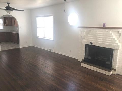 813 E Morgan St, Dixon, IL 61021 photo 4