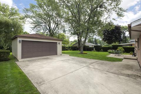307 Crescent Dr, Glenview, IL 60025 photo 16