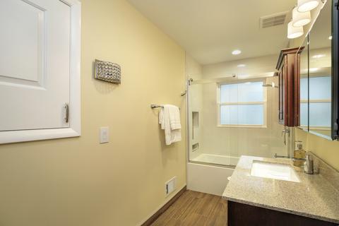 307 Crescent Dr, Glenview, IL 60025 photo 9