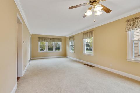 456 S Edison Ave, Elgin, IL 60123 photo 2