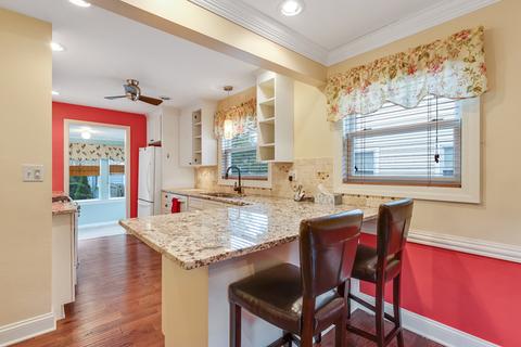 456 S Edison Ave, Elgin, IL 60123 photo 5