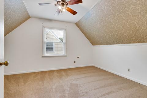 456 S Edison Ave, Elgin, IL 60123 photo 9